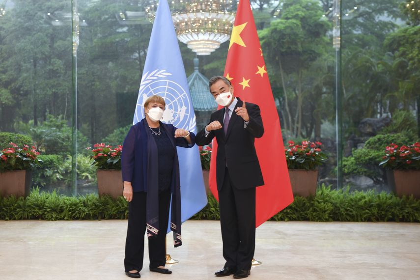 Wang Yi se reunió con Michelle Bachelet en la ciudad sureña de Guangzhou el lunes en el inicio del primer viaje a China de un alto comisionado de la ONU para los derechos humanos desde 2005.