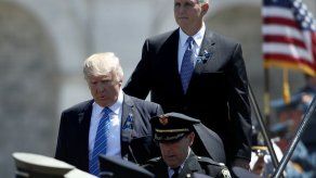 Trump y el susurro del presidente Pence