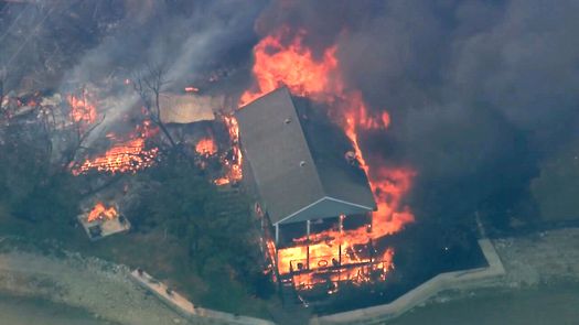 De momento no se han reportado heridos por los incendios.