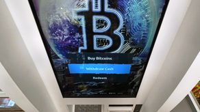 El nuevo fondo no invierte directamente en bitcoins, pero sí en el mercado de futuros vinculado al bitcoin.