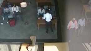 Video muestra entrega de laptop a sospechoso en Somalia