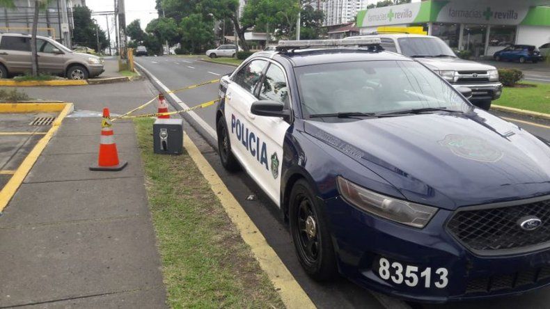 Hallan caja fuerte en la acera en la Avenida 12 de Octubre