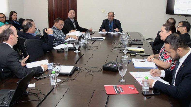 CENA aprueba solicitud de contrato a la AIG para sistema financiero en 40 distritos