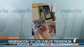 Celulares plegables retro vuelven a ser populares