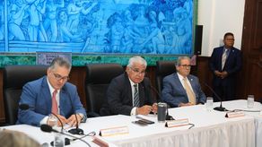 Presidente Mulino se reúne con gremios médicos para abordar sobre la CSS