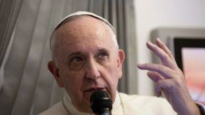 El papa: la libertad de expresión no da derecho a insultar la fe del prójimo