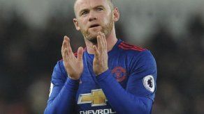 Rooney se convierte en goleador histórico de Man United