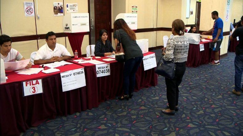 Peruanos en Panamá ejercieron su derecho al voto