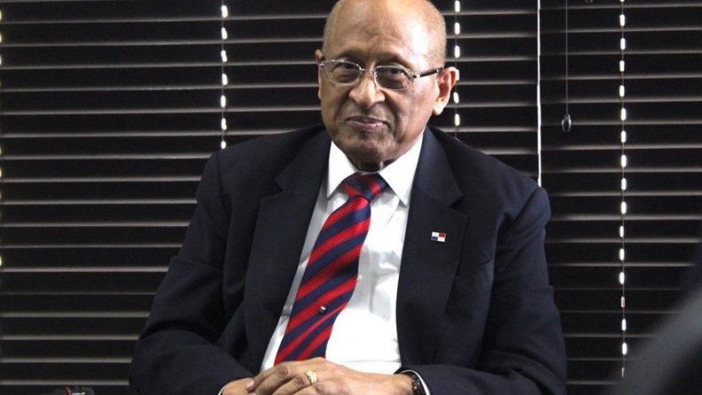 Presidencia desmiente renuncia de ministro de Economía y Finanzas Héctor Alexander