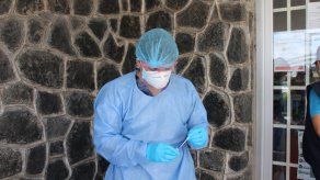 Las autoridades sanitarias de Panamá se mantienen realizando jornadas de hisopado para detectar los casos positivos de la COVID-19.