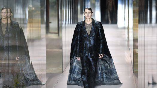 Los desfiles de moda masculina vuelven a París, a pesar de ómicron
