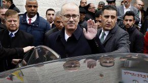 El Gobierno palestino presentó su dimisión al presidente Mahmud Abás