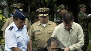 Ex rehén colombiano se reencuentra con su carcelero