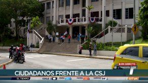Tercer día de vigilia en la CSJ en espera de decisión sobre demandas contra contrato minero