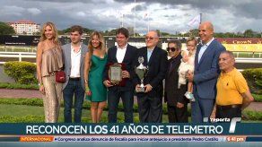 Telemetro recibió reconocimiento por sus 41 años durante el Clásico Centenario de la Hípica