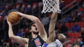 Clippers doman a Griffin al vencer a los Pistons 108-95