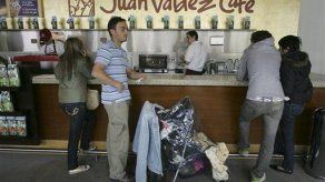 Café colombiano Juan Valdez desafía crisis económica