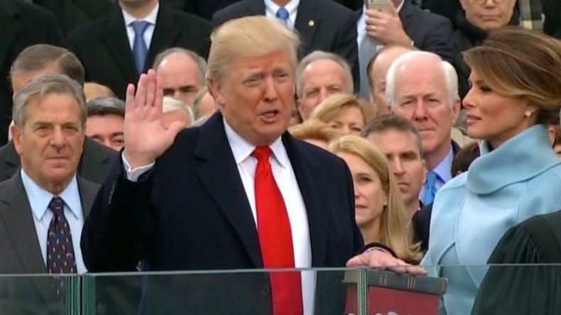 Donald Trump prestó juramento como 45º presidente de Estados Unidos