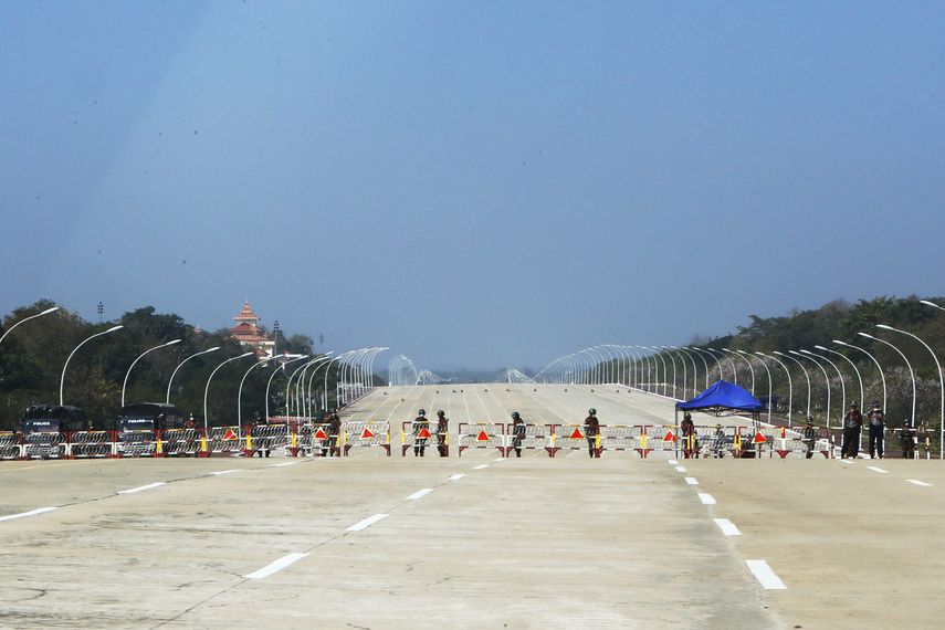 El golpe del 1 de febrero siguió a las elecciones de noviembre en las que el partido de Suu Kyi