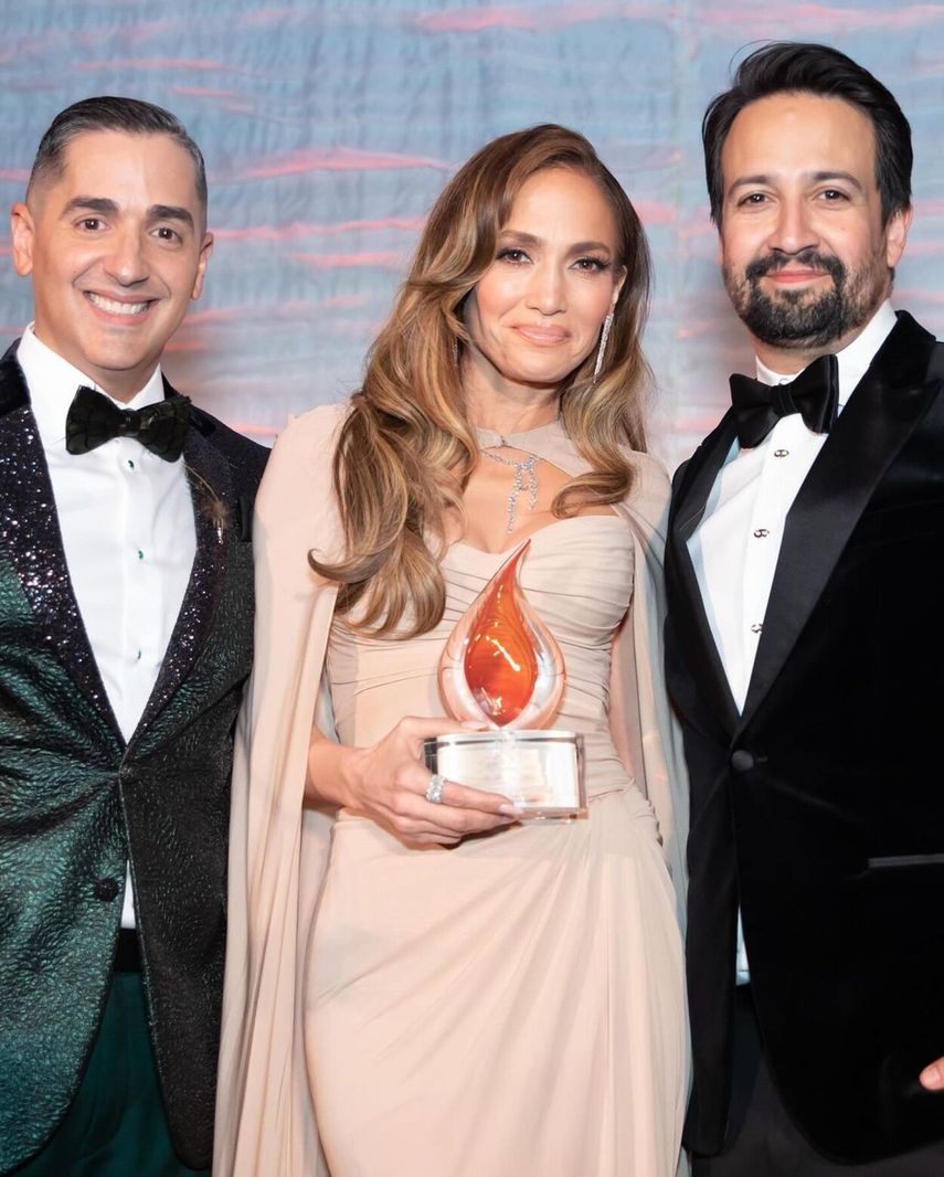 Jennifer Lopez fue homenajeada en la gala de la Federación Hispana