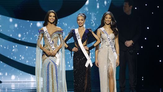 Miss Universo renuncia a ser reina de Estados Unidos