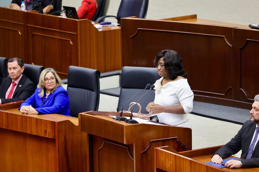 Ministra Lucy Molinar confirma el cobro de salarios de 14 fallecidos.