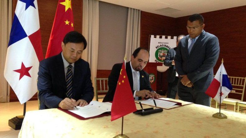 Panamá y China firman acuerdo de cooperación cultural