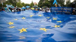 La UE prepara la batalla por el poder tras contener a euroescépticos