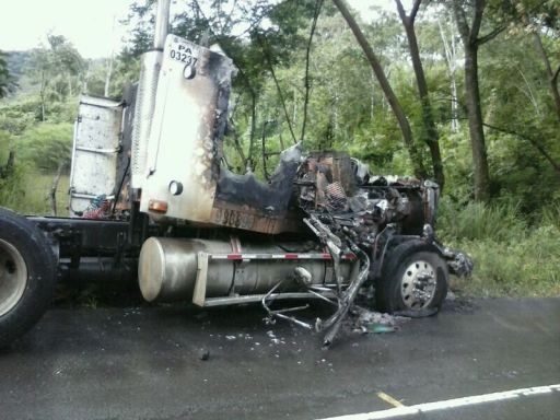 Cabezal de camión articulado se incendió en Chiriquí