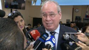 Ayú Prado prefiere adivinar la Lotería en lugar de hablar de reelección en la Corte