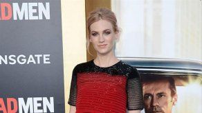 January Jones casi da a luz en un concierto de New Kids on the Block