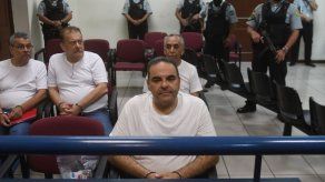 Expresidente Saca evadió control bancario de Fiscalía para desviar fondos