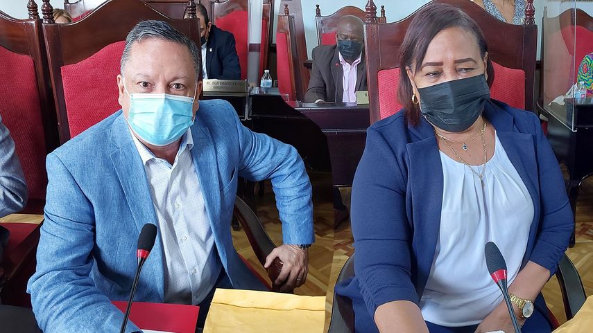 Concejales Abdiel Sandoya y Maritza Villarreal.