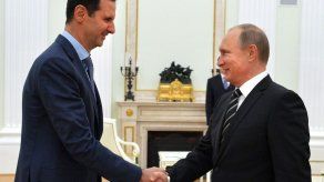 Putin reitera a Al Asad el apoyo de su país a una solución pacífica en Siria