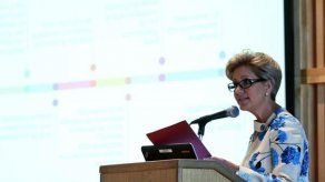 Dejemos el morbo  exclama la Primera Dama Lorena Castillo