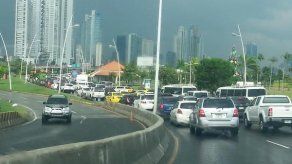 Lluvias causan tráfico pesado en varios puntos de la ciudad