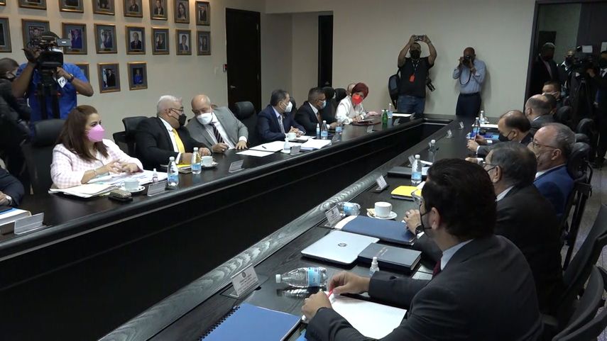 La discusión del proyecto de Reformas Electorales se mantiene suspendida.