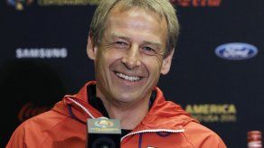 EEUU: Klinsmann recibió 3