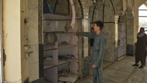 El incidente se produce una semana después de que un atentado perpetrado por la filial local del grupo extremista Estado Islámico se cobró la vida de 46 fieles en otra mezquita chií del norte.