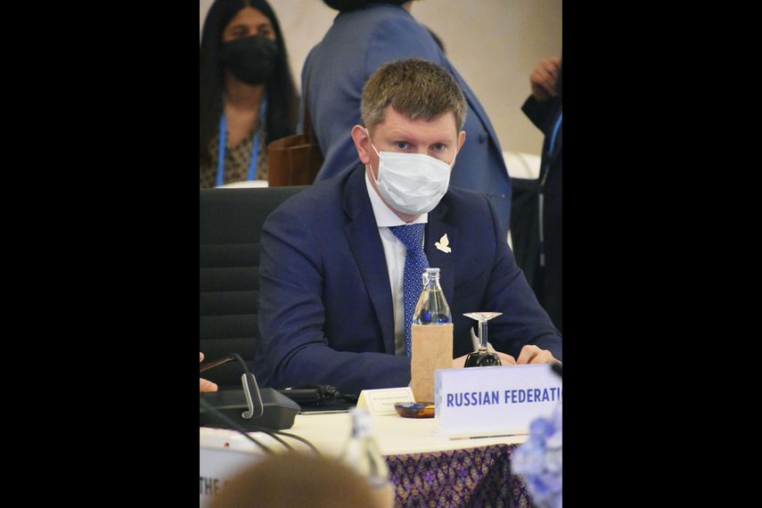 Los funcionarios se marcharon cuando Maxim Reshetnikov