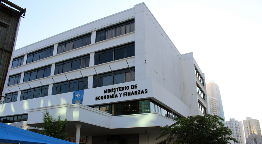 Panamá aprueba acuerdo de intercambio tributario con Ecuador