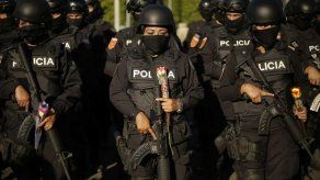 Policía salvadoreña lanza nuevo grupo elite tras desaparición de una agente