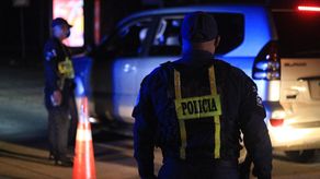 La Policía Nacional activó un operativo para dar con la captura de los implicados en este hecho. La Policía Nacional activó un operativo para dar con la captura de los implicados en este hecho.