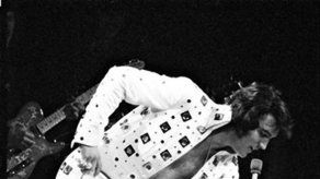 Emergen fotos inéditas de Elvis de 1972