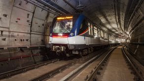 El tren se detuvo a la altura de la estación de vía Argentina.