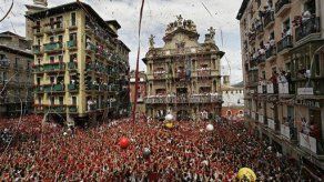Miles de personas celebran fiestas de San Fermín