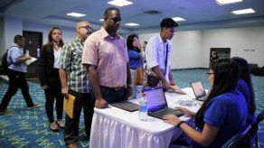 Buscadores de empleo deben subir sus hojas de vida al registrarse en la bolsa de trabajo en línea Buscadores de empleo deben subir sus hojas de vida al registrarse en la bolsa de trabajo en línea