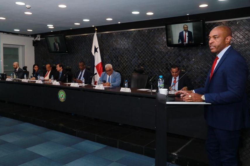 La iniciativa busca que los agentes de la Policía Nacional reciban un entrenamiento digno y así puedan mantener una condición física óptima bajo los más grandes estándares internacionales.