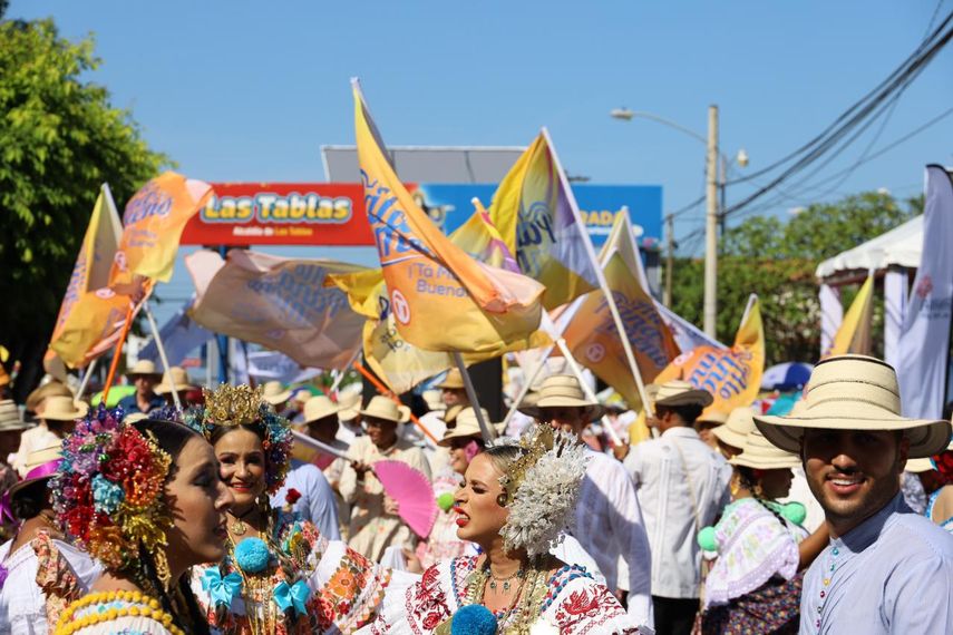 Delegación de Telemetro en el Desfile de las Mil Polleras. Delegación de Telemetro en el Desfile de las Mil Polleras.