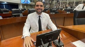 Diputado Zúñiga pide informe sobre cuántas botellas han sido destituidas